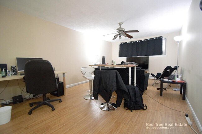 20 Radcliffe Rd unit 106, Allston, MA 02134 - photo 3