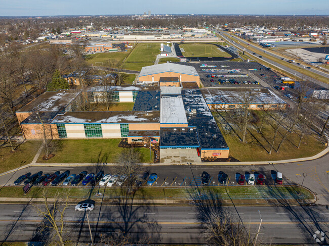 Fort Wayne's Bishop Luers High School has 478 students.