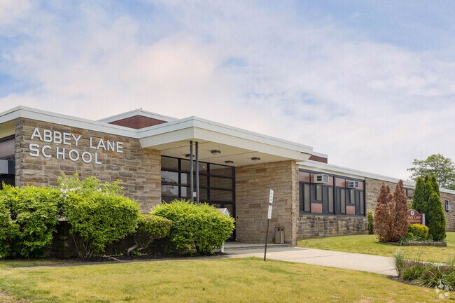 The Abbey Lane School in Levittown, NY servers over 600 students in grades  k-5.