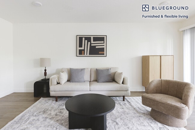 20200 Lucille Ave unit FL2-ID1975, Cupertino, CA 95014 - photo 2