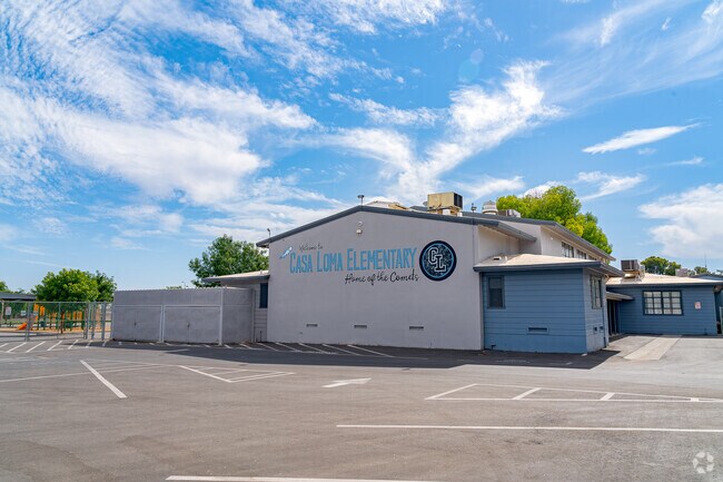 Casa Loma Elementary is the home of the comets.