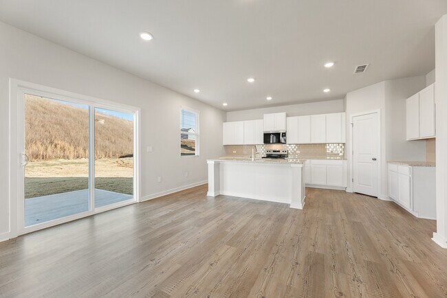 5308 Carodel Farm Way, Flowery Branch, GA 30542 - photo 2