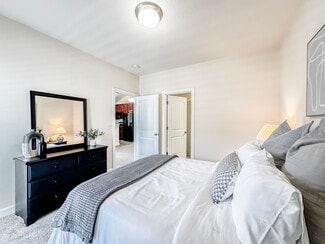 1005 South Fork Village Dr, Belmont, NC 28012