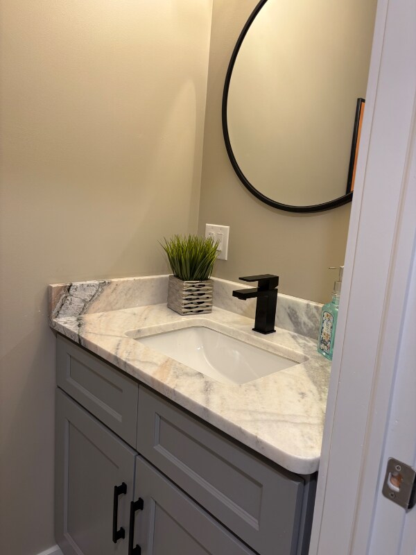 577 English St unit B-2, Bristol, TN 37620 - photo 7