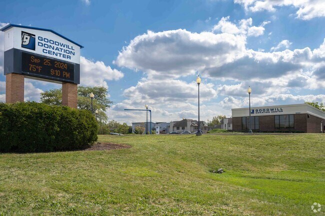 Goodwill Donation Center near Chateaux-Versailles is a non-profit chain accepting donations.