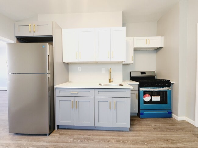 53 Stegman St unit 3, Jersey City, NJ 07305 - photo 2