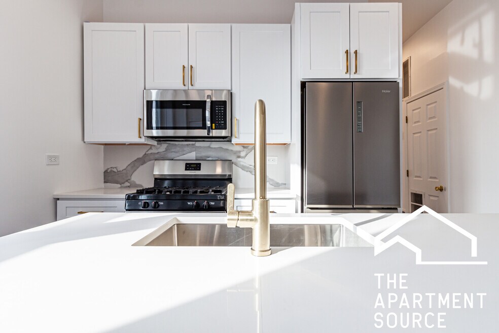 2344 W Charleston St unit 1R, Chicago, IL 60647 - photo 1