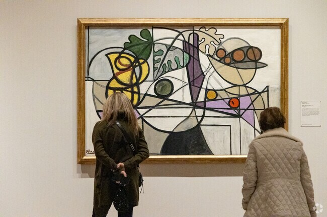 St. Louis Art Museum in Forest Park displays classical and modern paintings near Hi-Pointe.