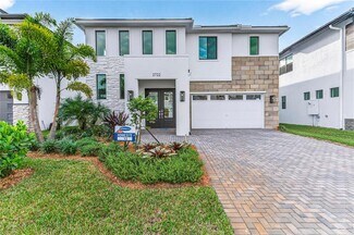 2722 NW 87th Terrace, Pembroke Pines, FL 33024