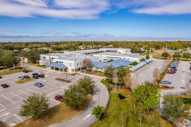 Lynch elementary school has a 15 to 1 student-teacher ratio.