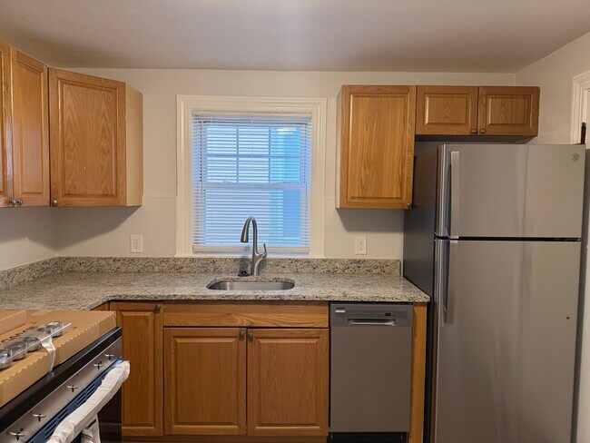 460 Highland Ave unit 1, Malden, MA 02148 - photo 3