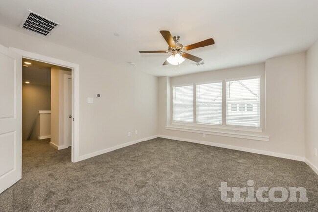 1110 Aylesbury Rd, Saginaw, TX 76179 - photo 6