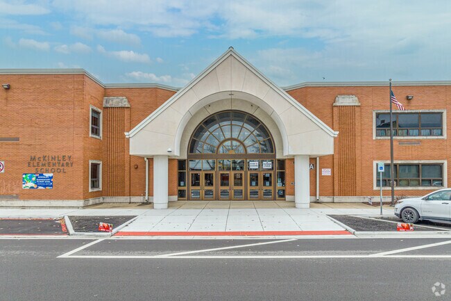 William Mckinley Elementary is an elementary school near Southside.