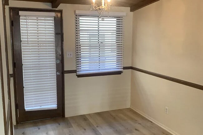 4652 Colfax Ave, North Hollywood, CA 91602 - photo 6