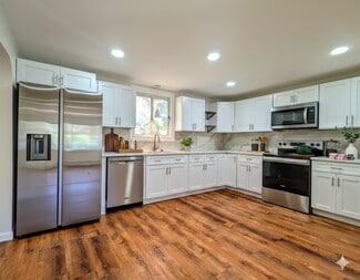 58 Cutler Dr, Framingham, MA 01701