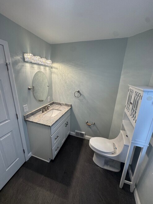 609 Broad Ave unit A, Belle Vernon, PA 15012 - photo 1