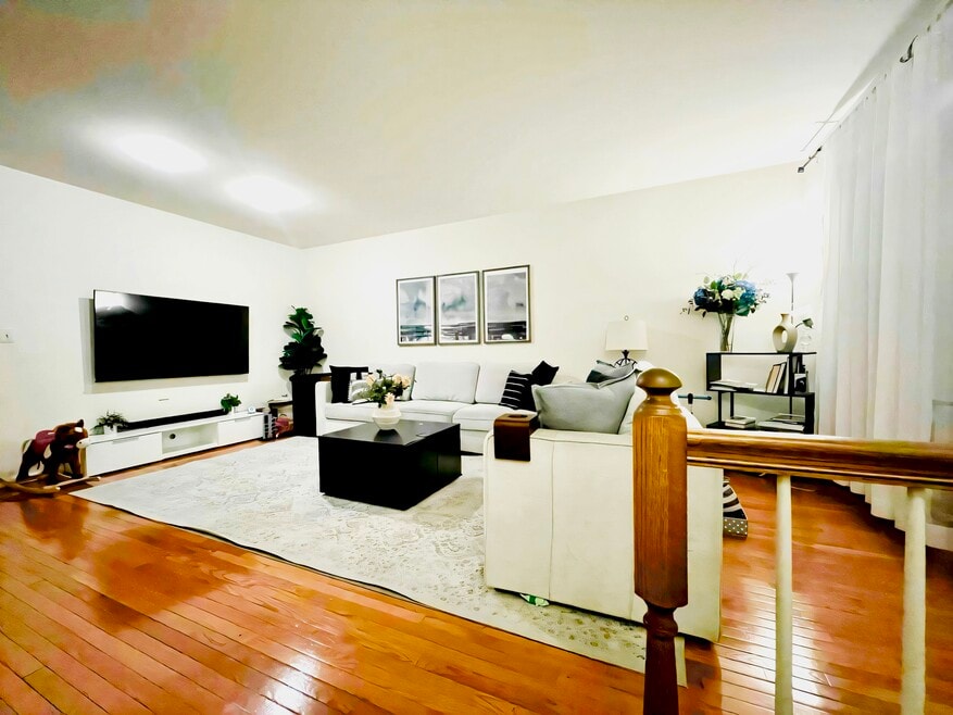 14789 Truitt Farm Dr, Centreville, VA 20120 - photo 1