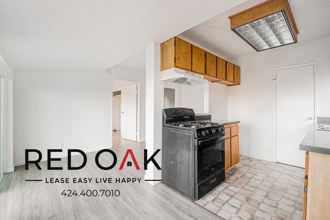 476 1/2 Crane Blvd unit 476 1/2, Los Angeles, CA 90065 - photo 4