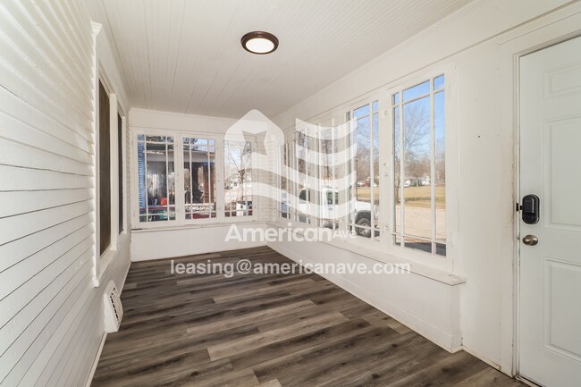 619 W Cleveland Ave, Elkhart, IN 46516 - photo 6