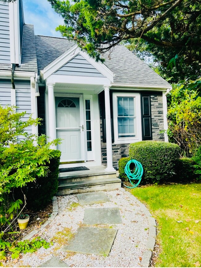 94 Country Club Dr Unit 94 Country Club Drive, Yarmouth Port, MA 02675