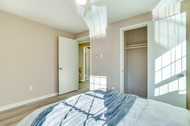 8131 Pinelake Ct unit Level 1 - Room 1, Alexandria, VA 22309 - photo 4