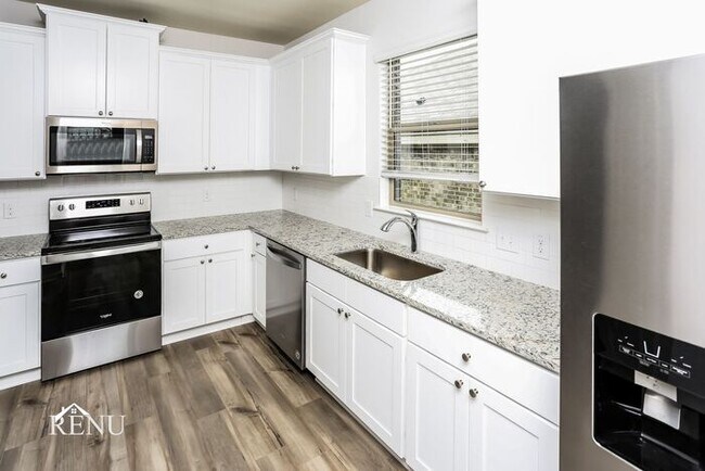 324 Blue Buffalo St, Fort Worth, TX 76120 - photo 5