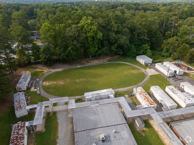 Eastvalley Elementary School has a reading proficiency
53%.