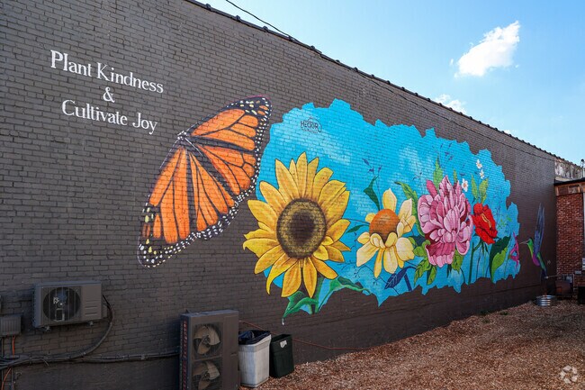Beautiful artwork and murals abound in Historic Downtown Lenoir City.