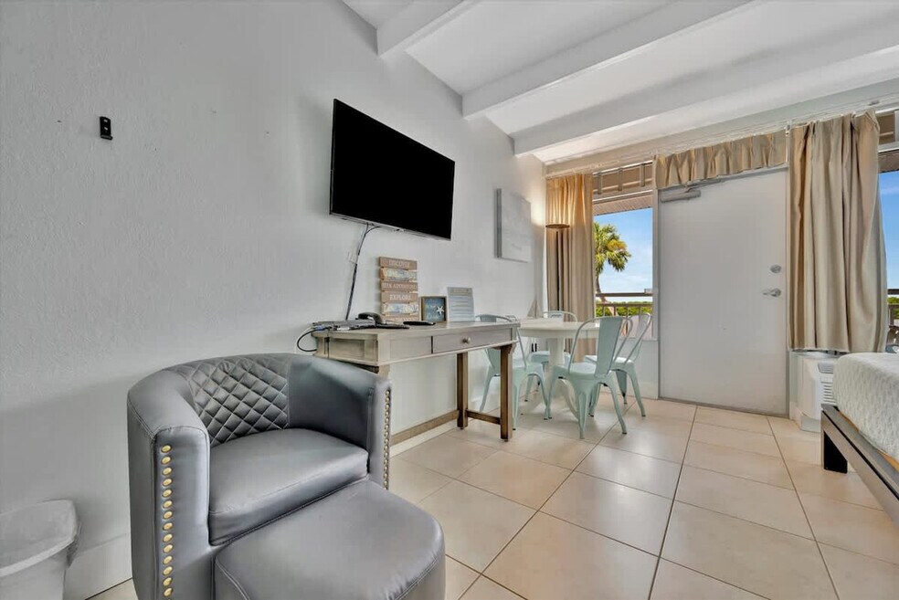 611 Destiny Dr unit ID1259389P, Ruskin, FL 33570 - photo 1