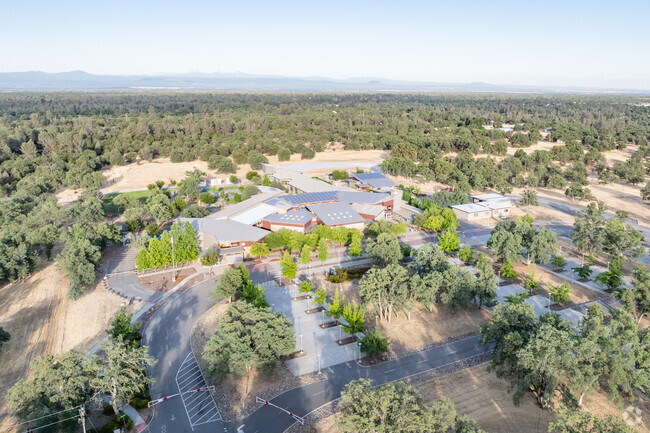 Redding School Of The Arts serves students in grades K-12.