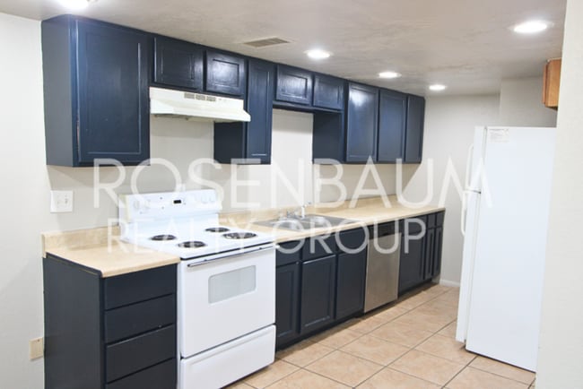 4603 E Jones Ave, Phoenix, AZ 85040 - photo 2