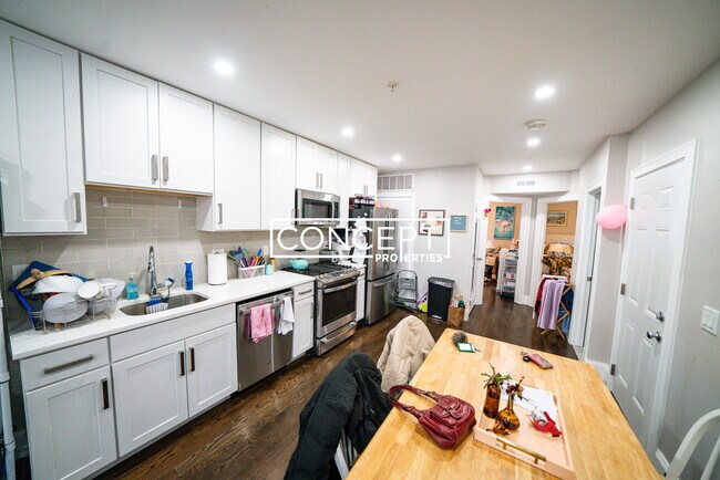 33 Wigglesworth St unit 3, Roxbury Crossing, MA 02120 - photo 4