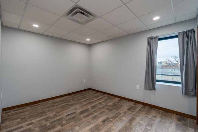 513 N Riverfront Dr unit 4, Mankato, MN 56001 - photo 6