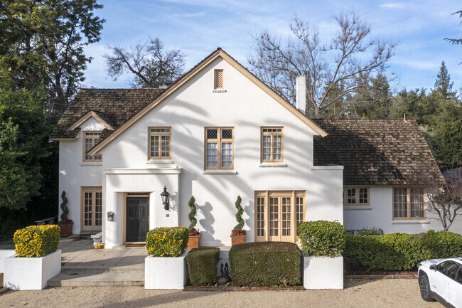 Streets lined with tall fig trees and historic homes contribute to Fig Garden’s popularity.