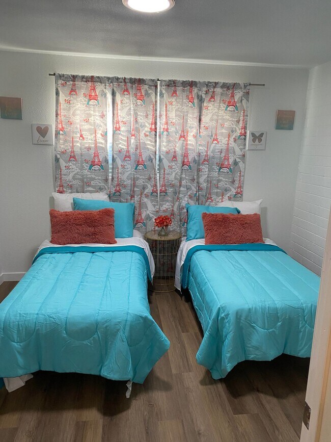 Dobbins Place, Glendale, AZ 85301 - photo 6