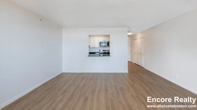 72 Staniford St unit 7B, Boston, MA 02114 - photo 4