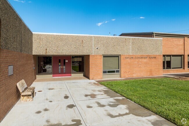 Great educational courses are available at Taylor Elementary School in Grand Junction.