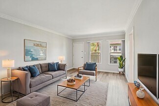 4757 W Slauson Ave, Los Angeles, CA 90056