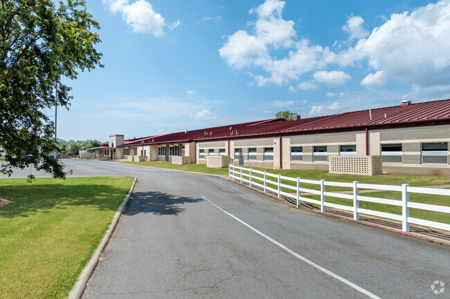 The circle drive at Jim Stone Elementary in Conway makes drop-off and pick-up a breeze.