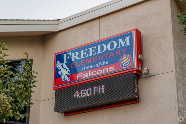 Freedom Elementary bulletin shares local and school events.