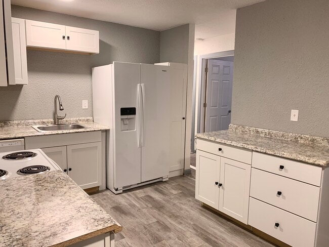 12 Gage Rd unit 14 Gage, Eldon, MO 65026 - photo 4