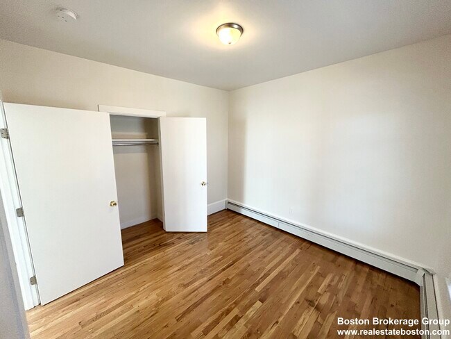 11 Elder St unit 1, Dorchester, MA 02125 - photo 3