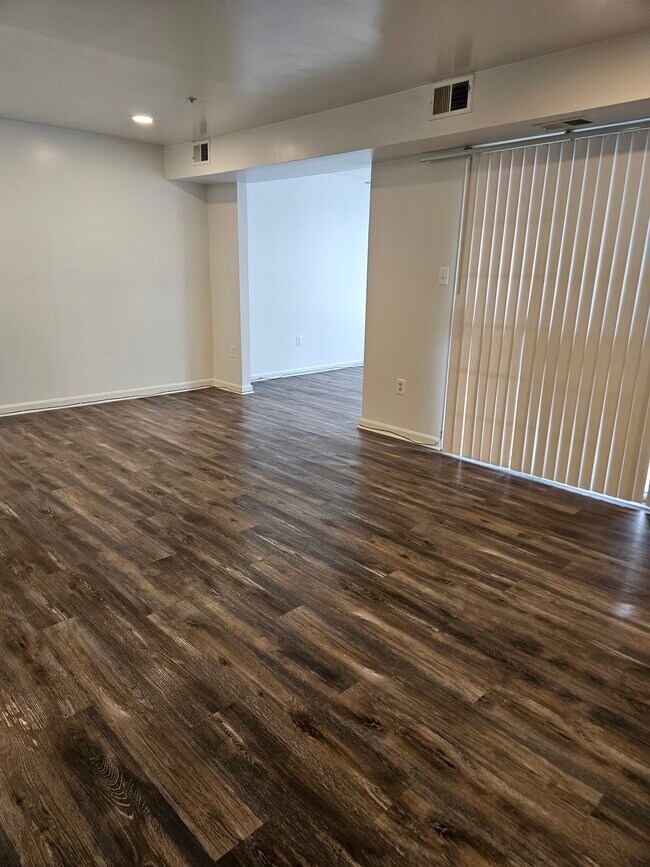 2040 Alice Ave unit 201, Oxon Hill, MD 20745 - photo 6