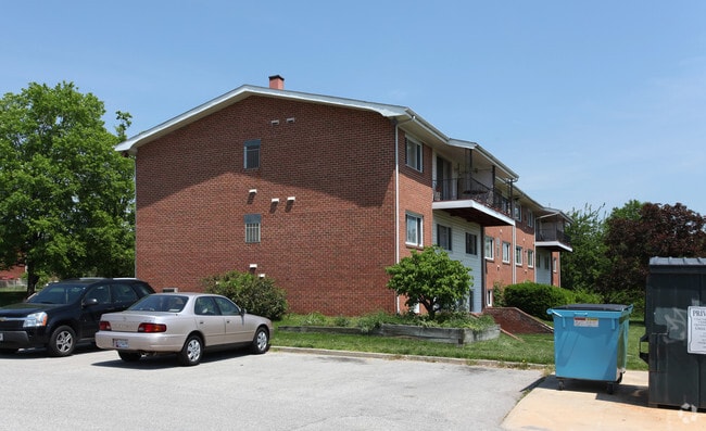 Maiden Choice Apartments, Halethorpe, MD 21227 - photo 2