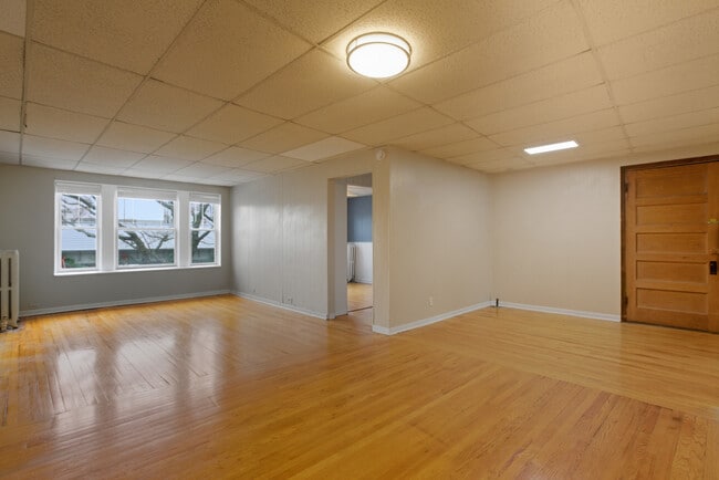 117 W 1st St unit A, Elmhurst, IL 60126 - photo 2