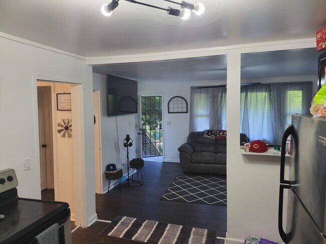 1308 Elizabeth Ave SW, Atlanta, GA 30310 - photo 4