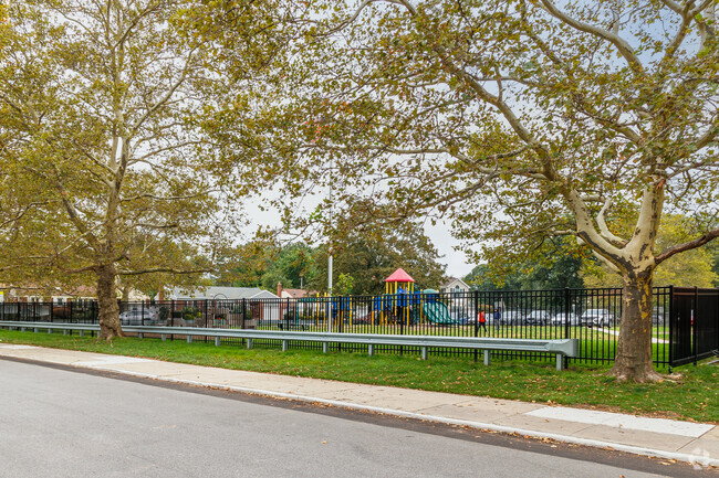 Willow Road Elementary has a Niche Grade of A-.