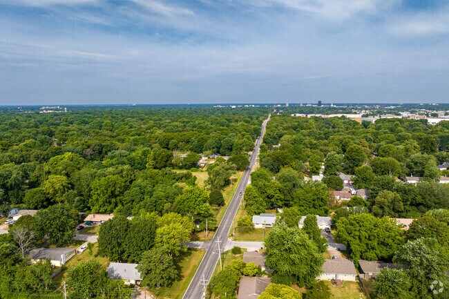 Bingham is within a few miles of downtown Springfield.