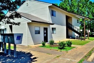 401 N Cumberland Ave, Russellville, AR 72801