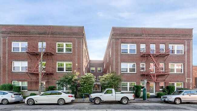 1509 NE 10th Ave unit 301, Portland, OR 97232 - photo 4